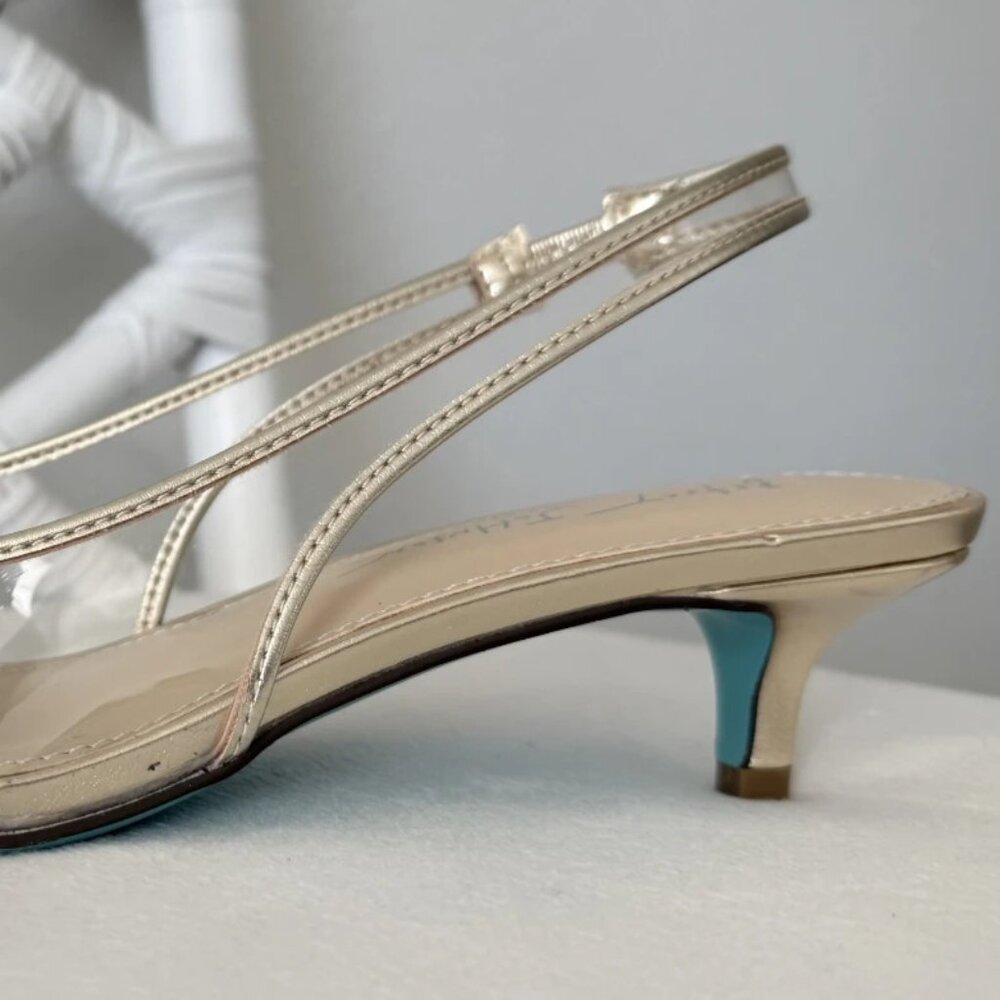 Betsey Johnson Womens Robin Heel Shoes Pump Flower Embellisments Gold Sz 8.5 New - Picture 5 of 11